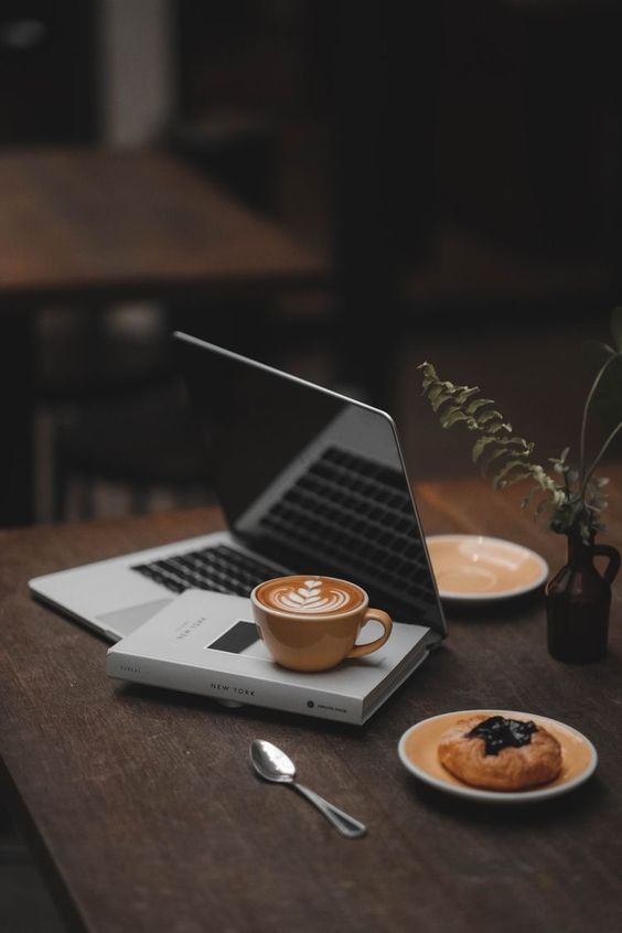 imagen-computadora-cafe